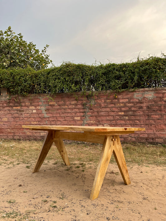 Clyde Dining Table